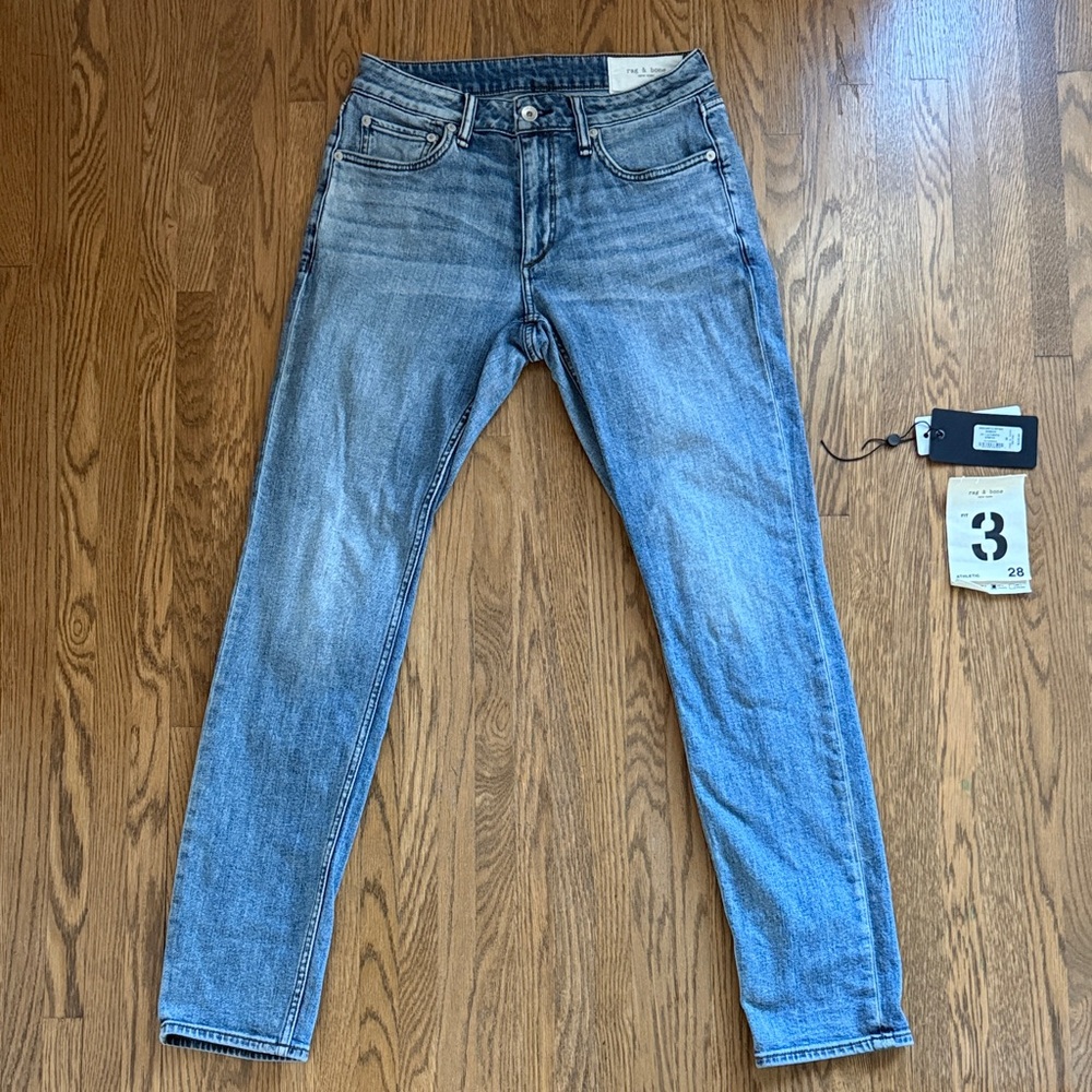 Fit 3 Athletic Fit Jean - Authentic Stretch in Gordon